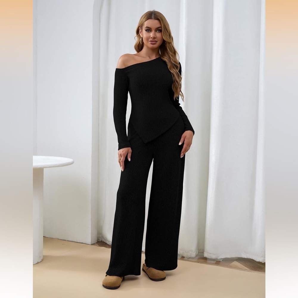 79. Chic Women’s Black Wide Leg Lounge Set NWOT Size Medium